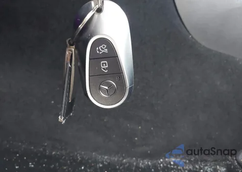 2022 Mercedes-Benz C 300 Sedan z USA, uszkodzony, nr VIN W1KAF4GB7NR007831